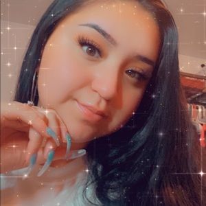 Meet your Posher, Adriana